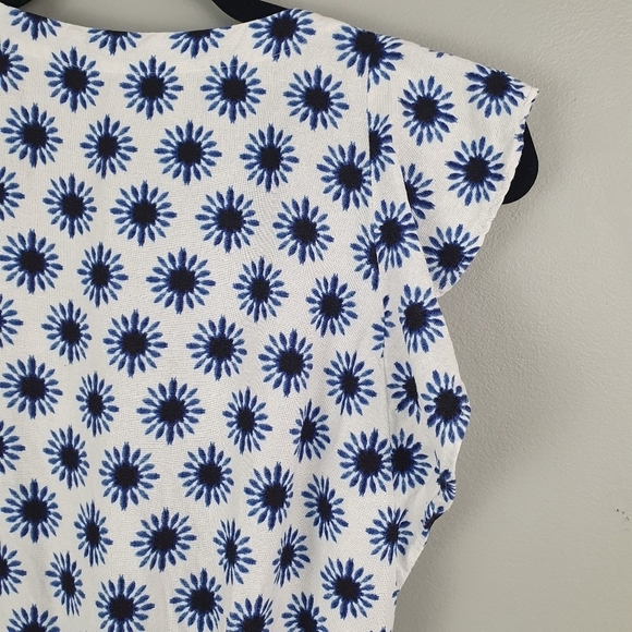 LOFT Flutter Romper Linen Mix Blue/White‎ Women's Size 0 - Picture 11 of 14